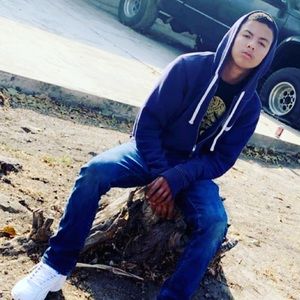 Meet your Posher, Luis